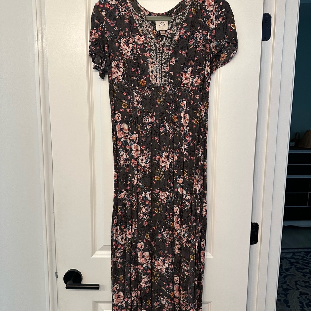 Knox Rose Casual Midi Dress with V-Neck